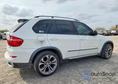 2013 BMW X5 xDrive50I z USA, uszkodzony, nr VIN 5UXZV8C54D0C15984